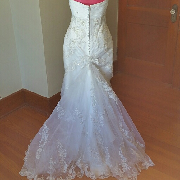 White Strapless Wedding dress - Picture 8 of 8